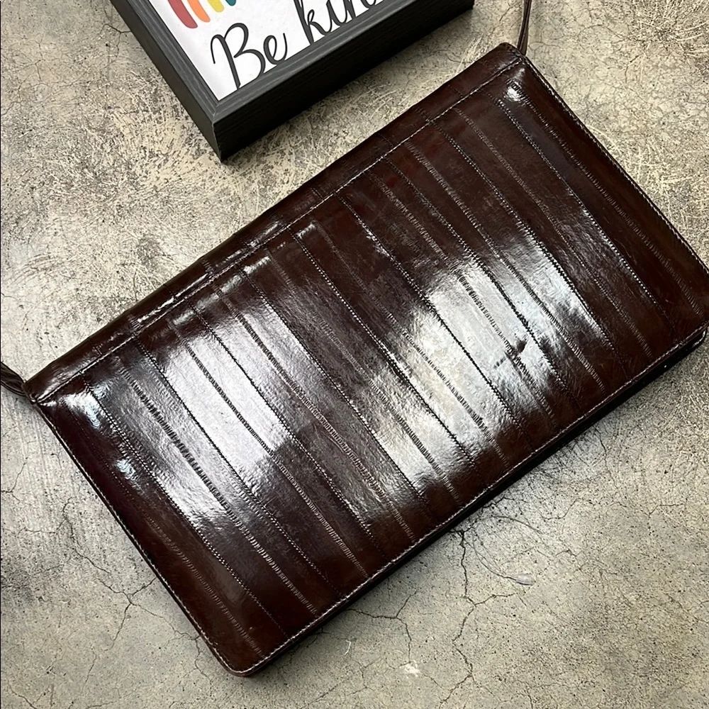 * Vintage Brown Leather Crossbody Bag - Picture 6 of 8